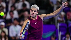 Alcaraz và Sinner đại thắng, chạy đà cho giải bát hùng ATP Finals 2025